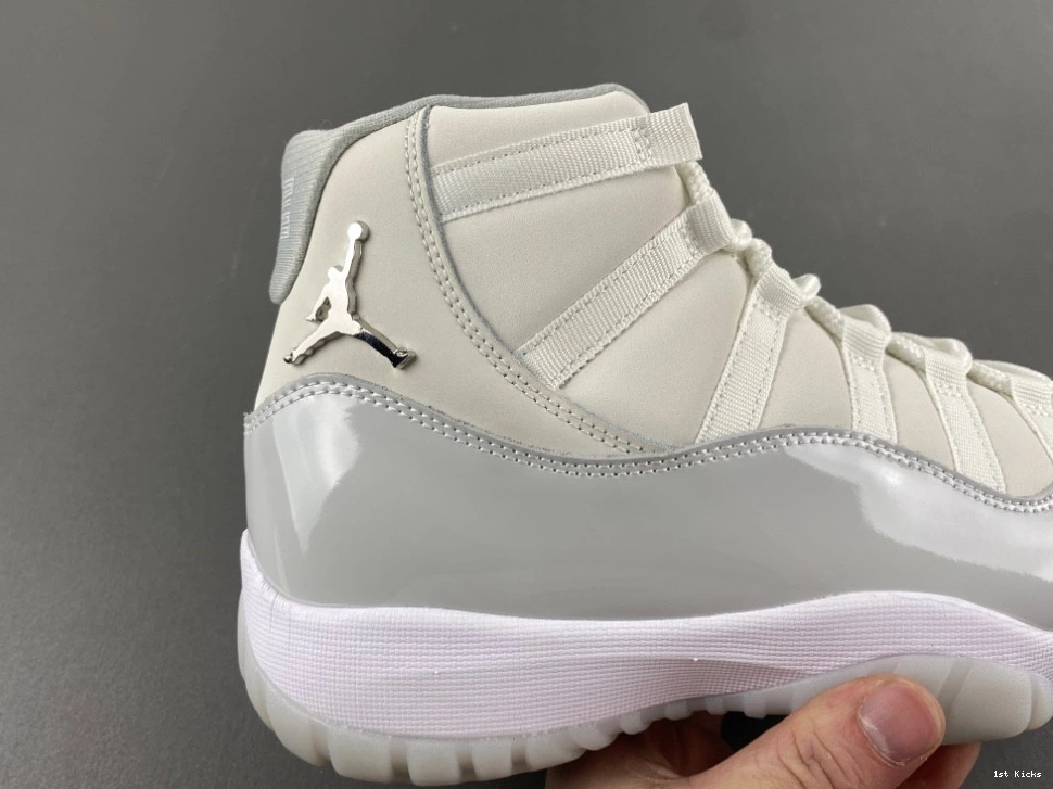 - 11 Finale Jordan (Women's) Retro AR0715-110 Grand 0408